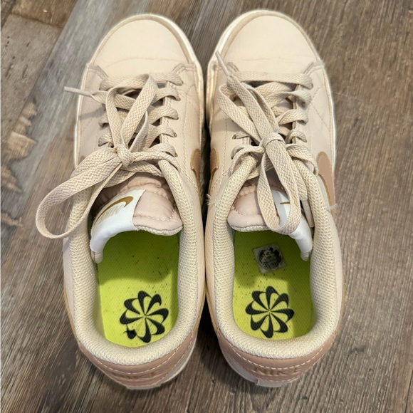 Nike Court Women’s Blush Pink Size 8 - Picture 3 of 6